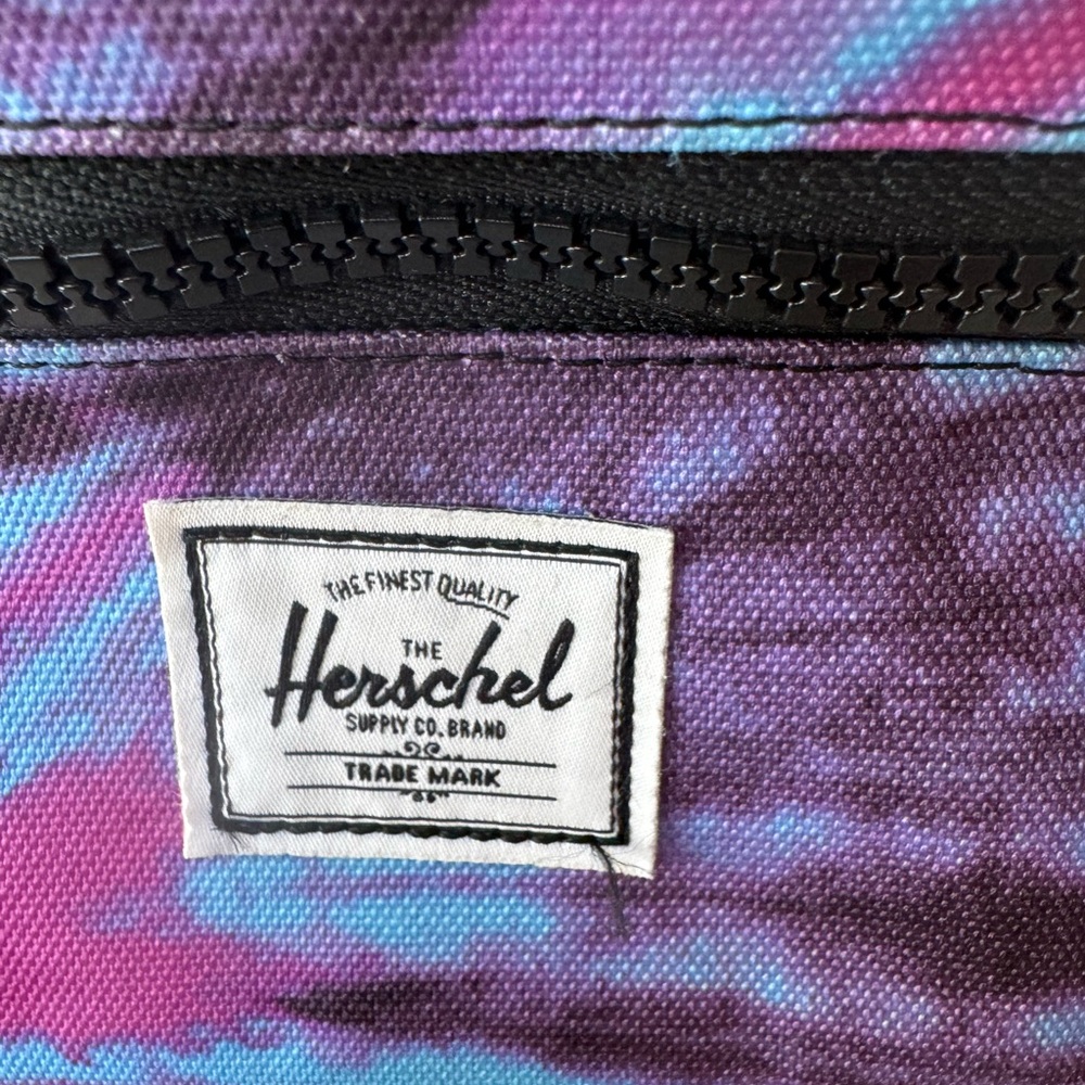 Hershel bum bag great colors - Picture 5 of 6